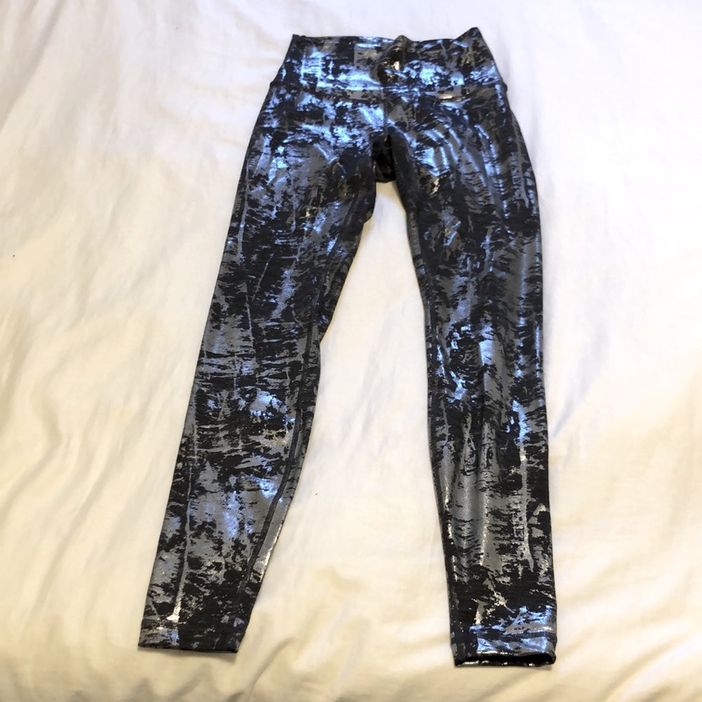 lululemon athletica Black & Gray Metallic Print Leggings MK